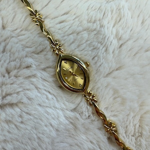 Vintage Minimalist Watch, Gold Dainty Watch, Vintage Style Watch, Coquette Jewelry, Gold Bracelet Watch, Anniversary Gift For Her