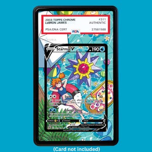 Showcase your Starmie V TG13/TG30 with a premium extended art display case designed for graded Pokémon cards. This collectible display combines hand-drawn extended artwork, a magnetic aluminum case, and UV-protective tempered glass to help protect