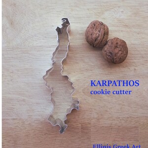 Cortador de galletas KARPATHOS hecho a mano en aluminio apto para alimentos, isla griega, recuerdo de Karpathos, herramienta de cocina, cortador único, regalo para chef.