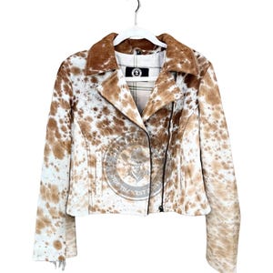 Genuine Handmade Cowhide Hair-On Fringe Leather Jacket – Unisex Western Brown & White Biker Coat, Cowhide Rodeo and Festival Wear
