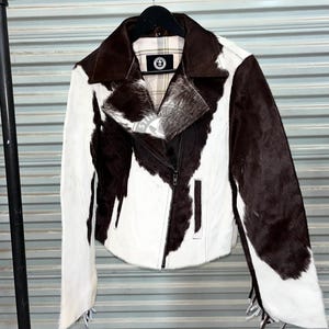 Genuine Handmade Cowhide Hair-On Fringe Leather Jacket – Unisex Western Brown & White Biker Coat, Cowhide Rodeo and Festival Wear