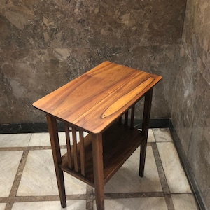 Vienna Secession Bijzettafel / Art Nouveau-tafel / Meubels jaren 1900 / Jugenstil / Art Nouveau-meubels / Massief walnoot / Plantenstandaard