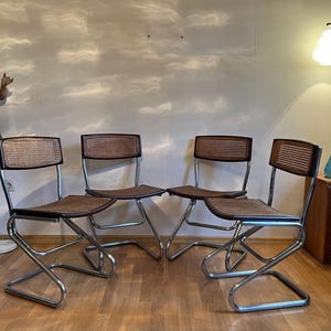 ヴィンテージ バウハウス チェア 4脚セット / イタリア製 / 70年代 / マルセル ブロイヤー スタイル / バウハウス デザイン / バウハウス ホーム / ヴィンテージ ホーム