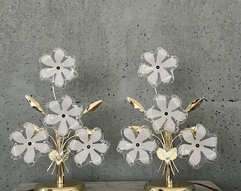 Lámparas de mesa vintage estilo Hollywood Regency: Juego de dos lámparas florales bañadas en oro, 40 x 25 cm