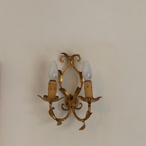 Wall lamp in Hollywood Regency style / Vintage wall lamp / Gilded Metal Italy