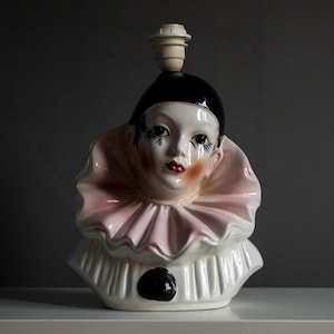 French vintage Harlequin Clown Pierrot Ceramic Table Lamp from the 1970s / Art Deco inspo / CCA 33cm