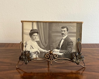 Art Nouveau photo frame / Antique photo frame / around 1905 / Hand Carved / Autentic Contidion / Brass