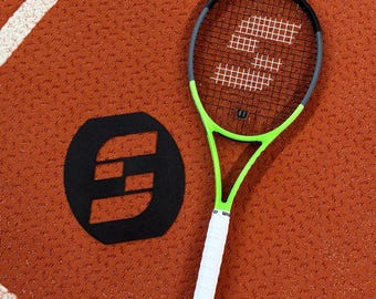 Personalisierte Logoschablone für Tennisschläger