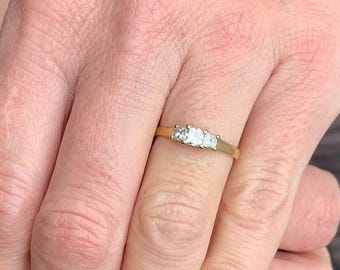 18k Gold Diamond Princess Cut 3-Stone Ring: Vintage Anniversary Piece