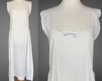 Edwardian Night Dress, Antique 1910s Nightgown, White Embroidered Cotton Nightwear w Purple Ribbon Tie, Made in France, S - M