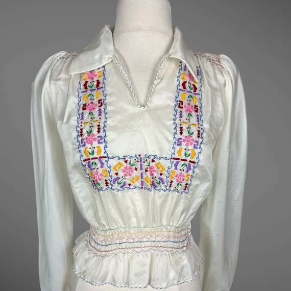 Vintage 1940s Embroidered Peasant Blouse, 40s Parachute Blouse, Hungarian Blouse Hippie Boho Top, Excellent