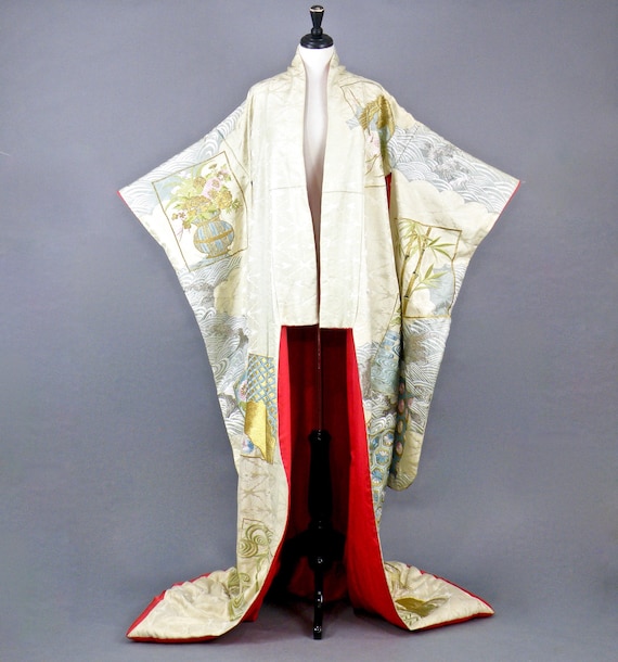 Vintage Japanese Uchikake Wedding Kimono with Met… - image 2