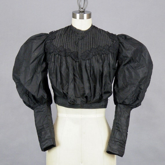 1890s Blouse with Dramatic Leg of Mutton Sleeves,