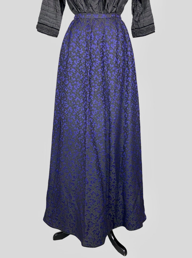 Antique Victorian Skirt, 1900s Purple Indigo Silk Wool Trained Skirt, Small 26 Waist image 8