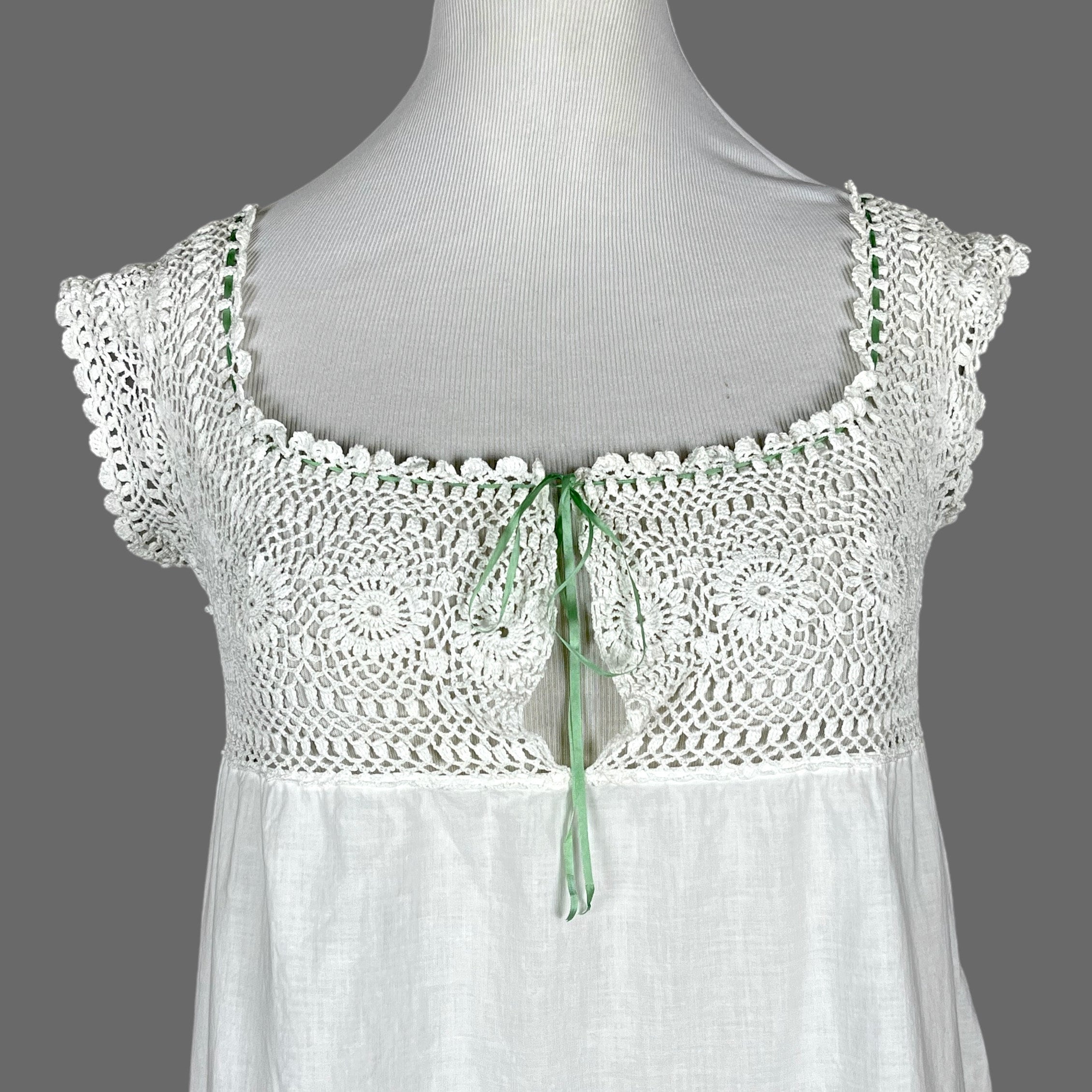 Antique 1910s Nightgown, Edwardian White Cotton Crochet Antique 1910s Nightgown, Edwardian White Cotton Crochet