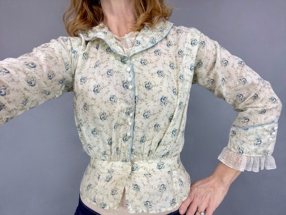 Antique 1910s Edwardian Calico Prairie Blouse with Blue Roses, XS