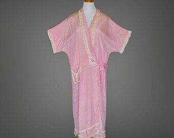 Vintage 1920s Pink Silk Lace Robe, 20s Dressing Gown, Boudoir Lingerie Loungewear, Yolande London Paris New York