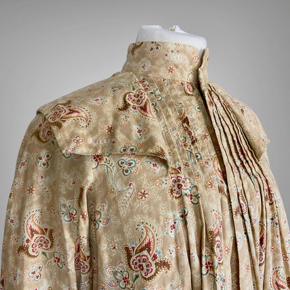 1890s Victorian Paisley Wrapper Blouse Dressing J… - image 10