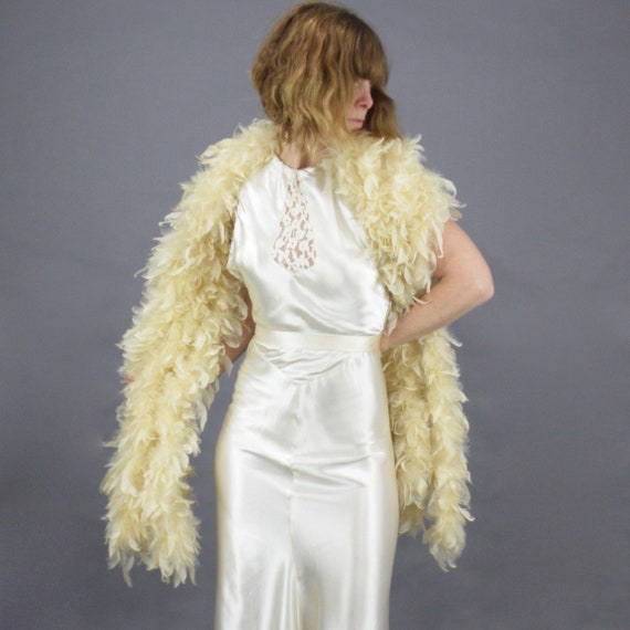 Vintage 1920s Cream Feather Boa Bridal Wrap, Lush