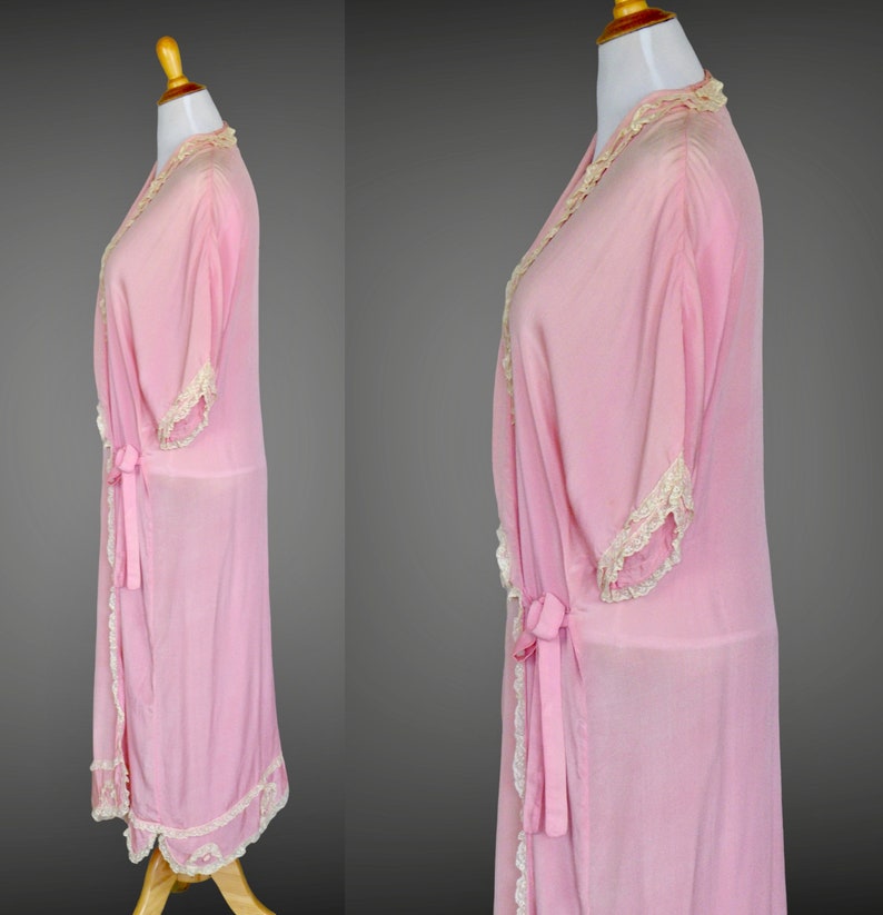 Vintage 1920s Pink Silk Lace Robe, 20s Dressing Gown, Boudoir Lingerie Loungewear, Yolande London Paris New York image 3