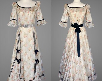 Early 1900s Floral Roses Print Edwardian Dress, Antique Garden Party Dress with Ruffled Tiers & Velvet Trim, XS