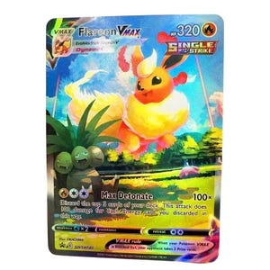 Carte Pokémon Flareon VMAX personnalisée - Finition Holo lisse - Présentoir Fan Art Fire-Type à collectionner