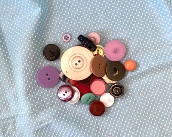 Asst VTG to Modern Button Mix For Sewing Crafts Collecting Good Variety of Color