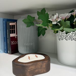 Authentic wooden scented soy wax candle | wood wick | hand-poured, crackling sound, premium fragrance oil, refillable