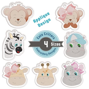 Peut inclure: Une collection de sept motifs d'applique brodés représentant un singe, un zèbre, une girafe et un hippopotame, certains avec des nœuds roses ou des casquettes bleues. Le centre inclut un graphique circulaire avec le texte Applique Design, Cute Critters, 4 Sizes, et Embroidery Designs.