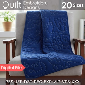 Puede incluir: Un edredón azul marino con diseños de bordado de piezas de rompecabezas, sobre una butaca gris. El edredón presenta costuras blancas y está etiquetado como un archivo digital con 20 tamaños.