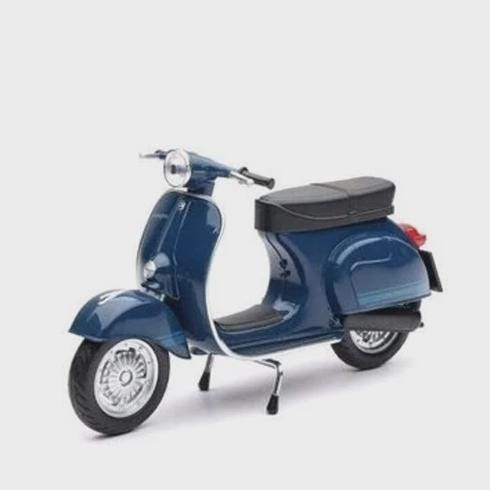 Vespa 125 Scooter