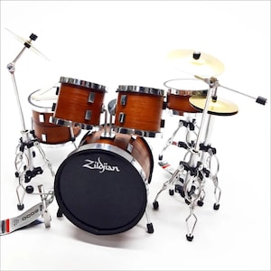 Miniature Drum Set Replica Drum Kit Zild jian Natural Wood Birthday Gift Instrument Musical Desk and Shelf Rack Display 1:12