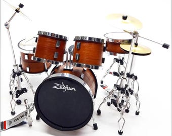 Miniature Drum Set Replica Drum Kit Zildjian Natural Wood Birthday Gift Instrument Musical Desk and Shelf Rack Display 1:12