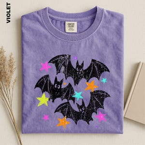 Comfort Colors Halloween Bats Shirt, Spooky Bat Graphic Tee, Fall Halloween T-shirt, Cute Gothic Bat Sweater, Creepy Autumn Aesthetic Gift
