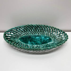 Mid‐Century German Pottery Bowl Handarbeit VK 5811 Green Glazed Woven Lattice Dish