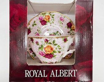 Nuevo juego de taza y platillo Royal Albert Old Country Roses Chintz Soft Pink Lace.