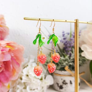 Strawberry drop Earrings, strawberry earrings, flower earrings, Fruit earrings, dangle earrings, drop earrings, cute earrings, E246