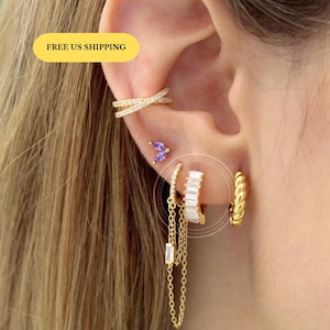 E223 baguette hoop earrings, baguette earrings, pave baguette earring, baguette hoop, gold hoop earrings, huggie hoop earring, baguette hoop