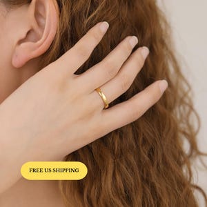 18 Gold Vermeil brielle minimalist gold ring band, Gold Band, Thick Gold Band, Half Round Ring, Gold Ring, Stacking Ring, Simple Gold Ring