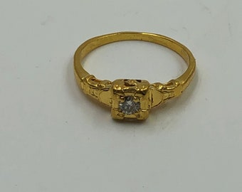 Vintage 14K Yellow Gold & Diamond ring Size 6