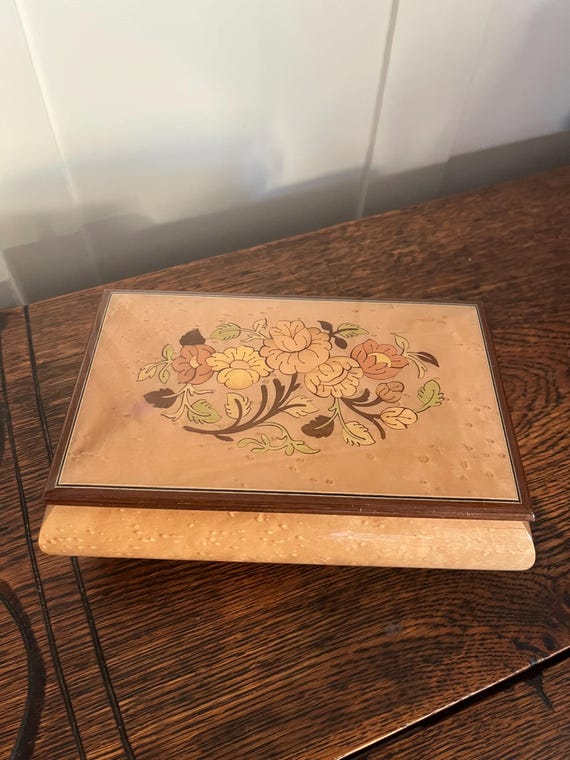 Italian Sorrento Floral Inlaid Musical Jewelry Box, plays Edelweiss, Vintage View 3