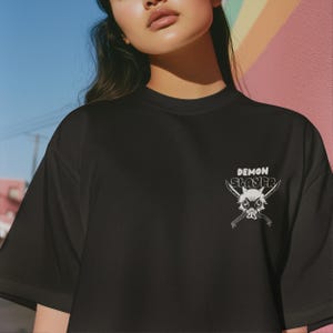 T-shirt oversize Demon Slayer Inosuke Hashibira / T-shirt Boar-Head Beast Breathing / Maglietta nera con grafica unisex da streetwear anime / Merchandising anime