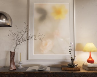 Mistige bloem kunst aan de muur - minimalistische bloemenprint - zachte pastel poster - etherische Cottagecore decor - vintage botanische kunst - rustige esthetiek
