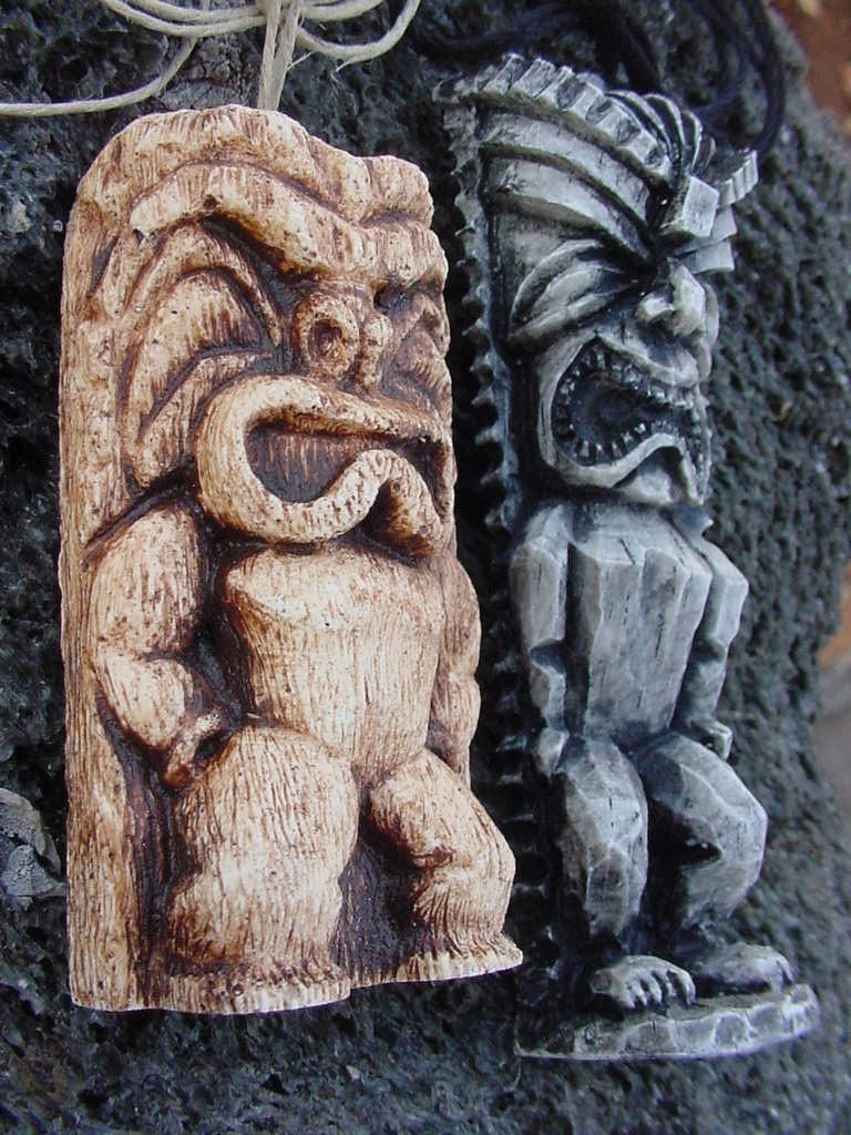Set of 2 Replica Tiki Necklaces From the Brady Bunch and Etsy