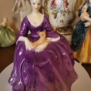 Royal Doulton Charlotte 1971 HN 2421