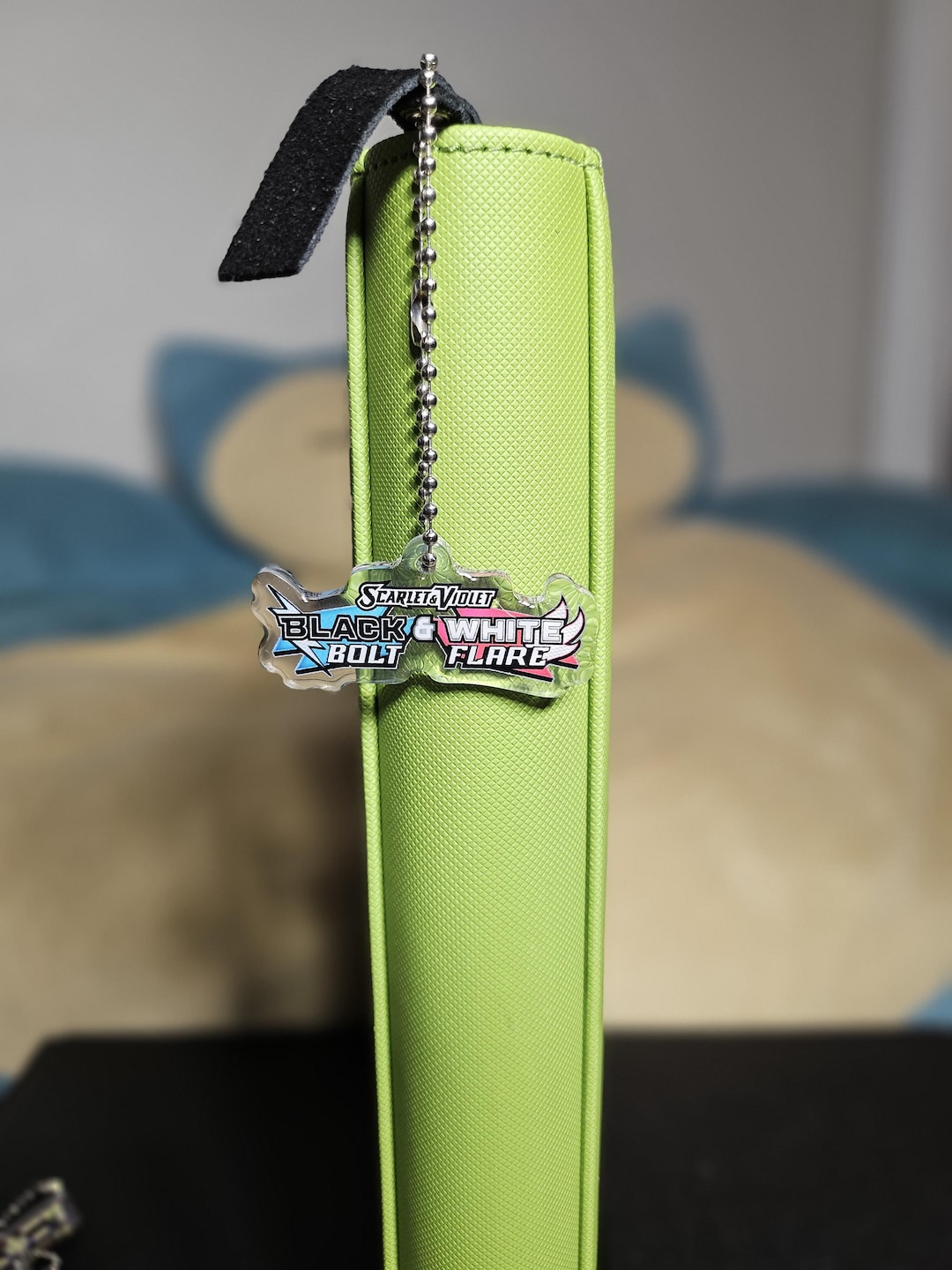 Pokemon - Black Bolt & White Flare - Binder Keychain - Etsy