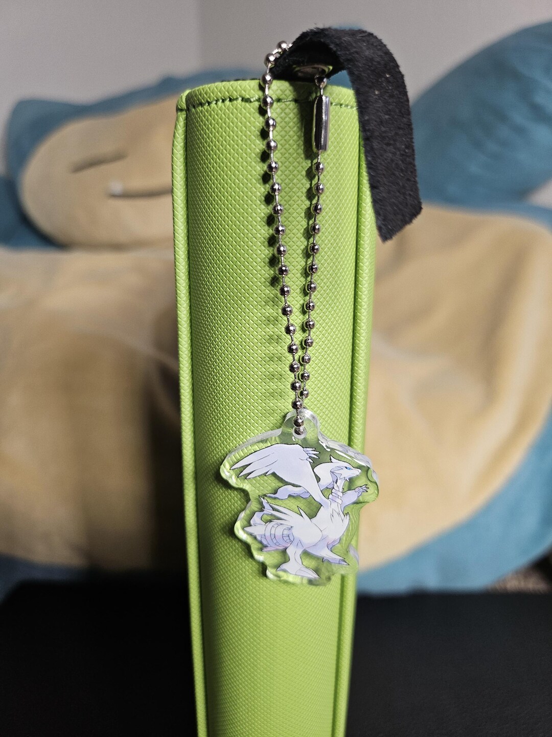 Pokemon - Reshiram - Binder Keychain - Etsy