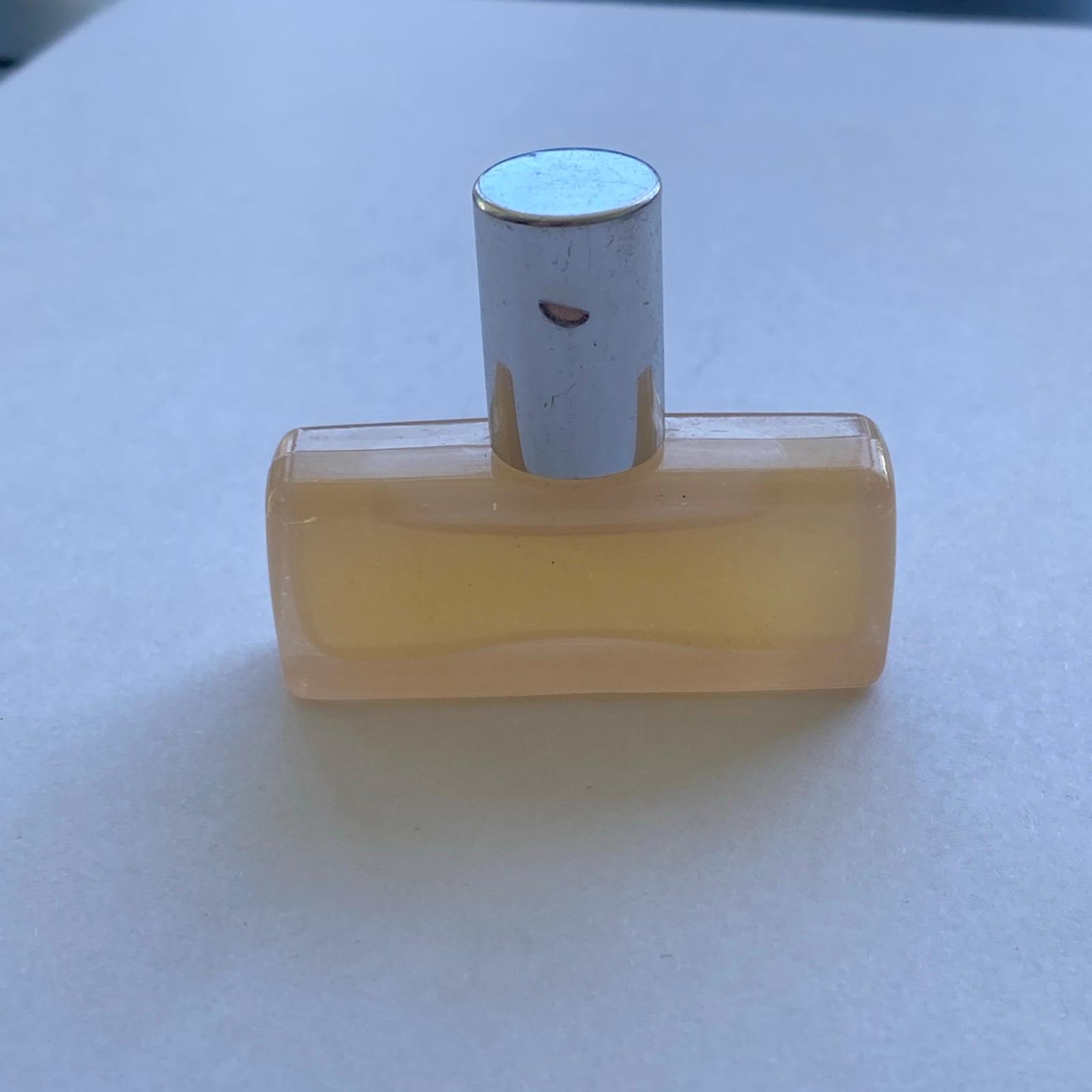 BLUSH by Marc Jacobs - Miniature - 5ML/ 0.17 OZ - Eau De Parfum For Women **RARE