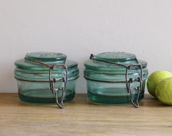 Großes französisches Vintage-Glasgefäß mit Deckel (Paar), L'Ideale, grünes Glas, Landhausdekor – USA-Zölle inklusive