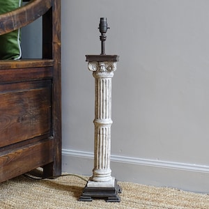 Grote vintage Corinthische zuilen tafellampvoet, klassieke tafellamp 26"